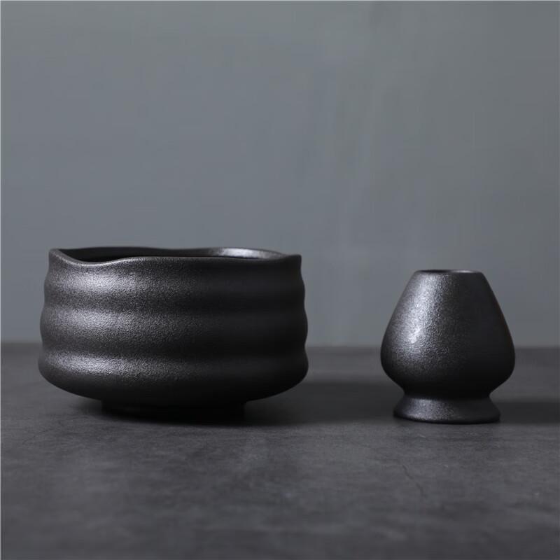 

Jimo Japanese Ceramic Matcha Bowl with Spout