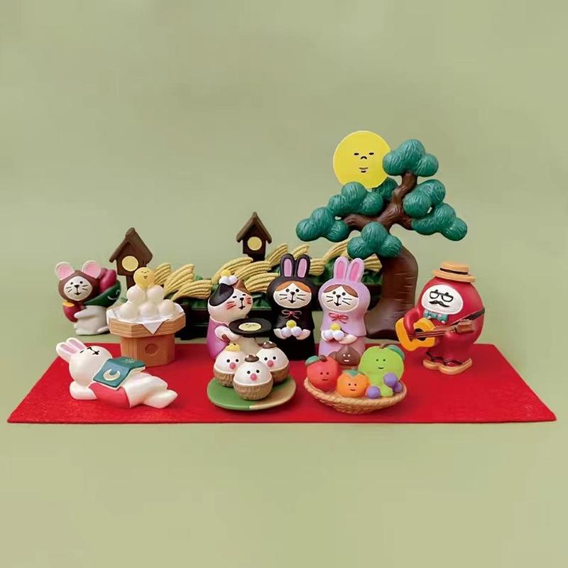 Mid-Autumn Festival Mooncake Box with Cat & Rabbit Resin Ornaments