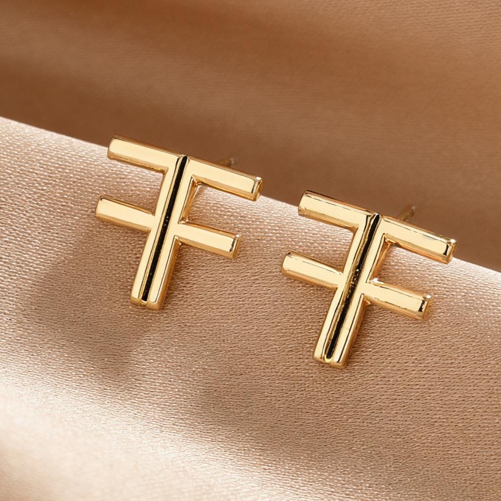 European and American Light Luxury Style Earrings, Geometric T-shaped Cross Design, Metal Style Earrings, Versatile