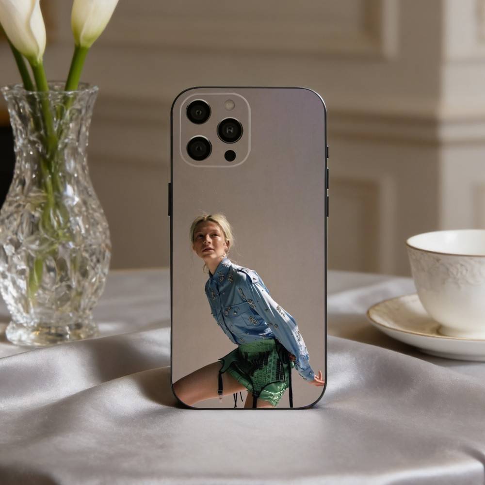 

H-Hunter S-Schafer Actress Phone Case Silicone Soft For IPhone 17pro 16 15 14 13 12 11 X XR Plus Pro Max Plus iPhone15