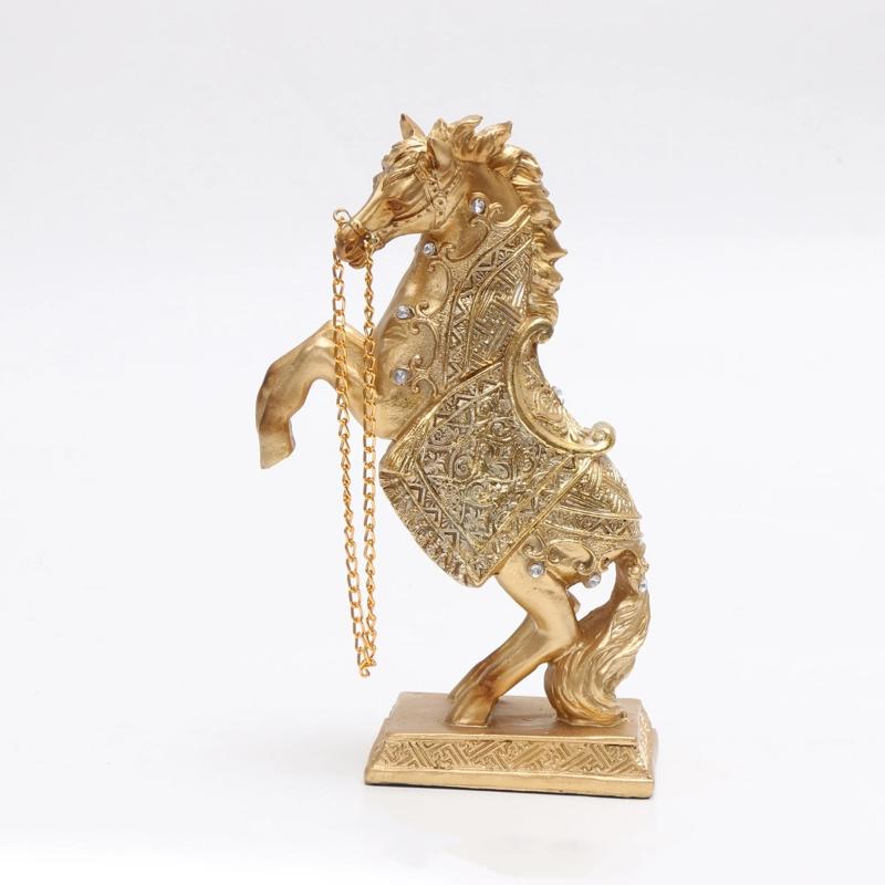 

2026 Год Лошади Богатство Смола Статуэтка Лошади Золотые Украшения Для Дома и Офиса Настольный Декор Реквизит для Фотографии