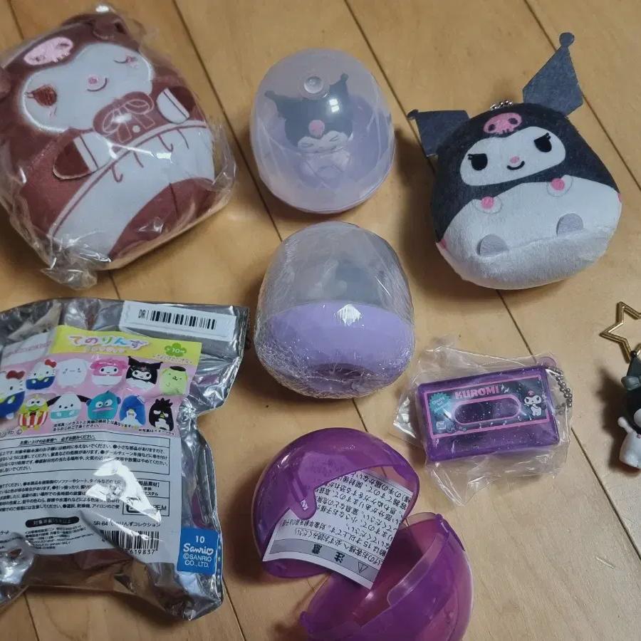

Партия/ Кольцо Kuromi Fuwakoro включено