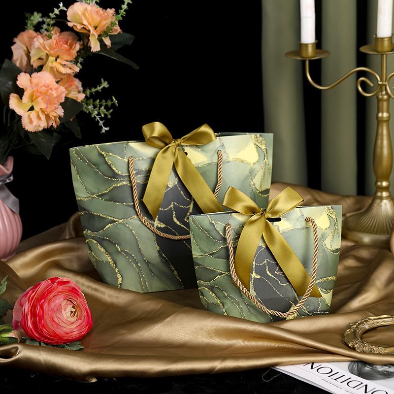 

Высококачественный бумажный подарочный пакет для лунных пряников - Сувенир на праздник середины осени