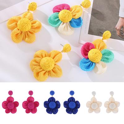 Svatební sváteční rafiové ručně tkané náušnice s puzetkou náušnice dámské roztomilé květiny