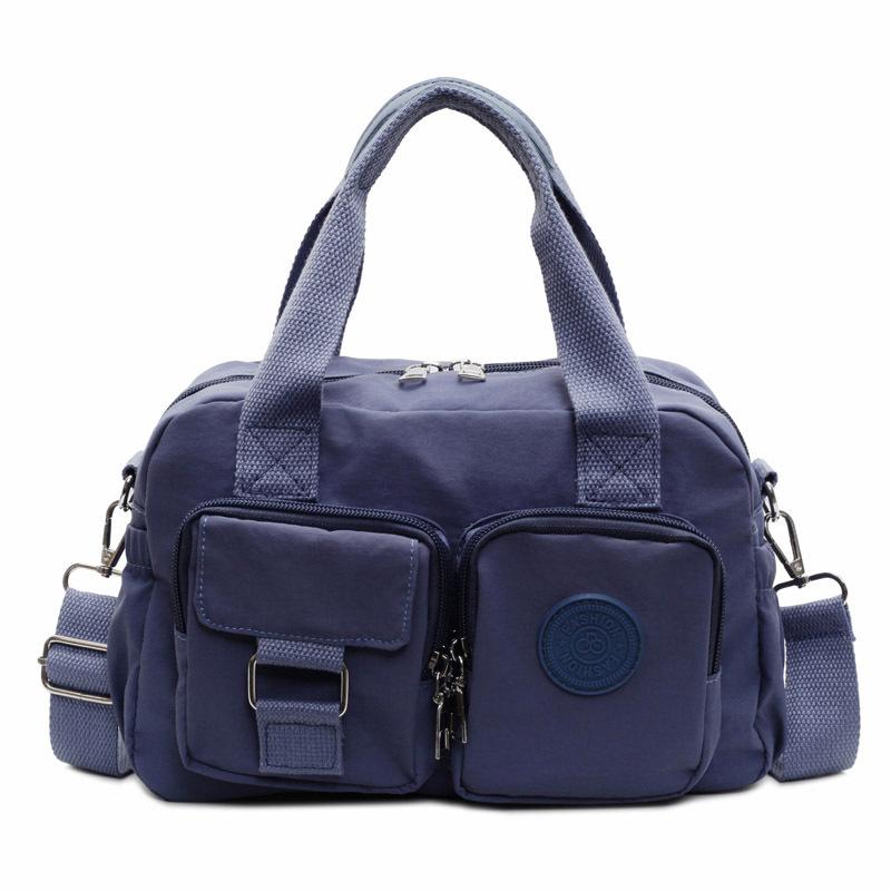 

Japanese handbag 2025 new fashionable versatile nylon cloth shoulder oblique span bag casual simple commuter pillow bag 25*12*17 синий