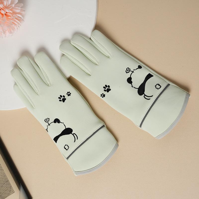 Children's Waterproof Winter Gloves with Velvet Lining for Cycling Sports, Ages 7-12, Boys and Girls, Full Finger Cartoon Design.