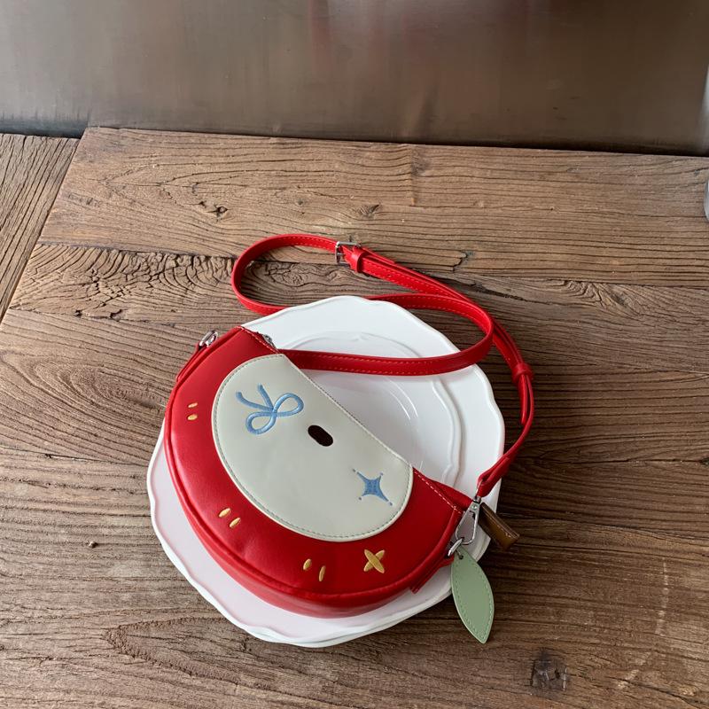 Cute cartoon messenger bag girl going out shoulder bag new travel light going out saddle bag mobile phone bag