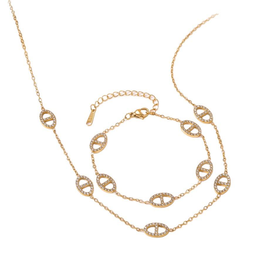 18K Gold Diamond-Studded Pig Nose Jewelry Set: Luxury Bracelet, Necklace & Earrings