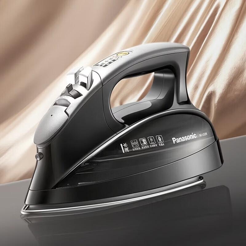 Беспроводной паровой утюг Panasonic