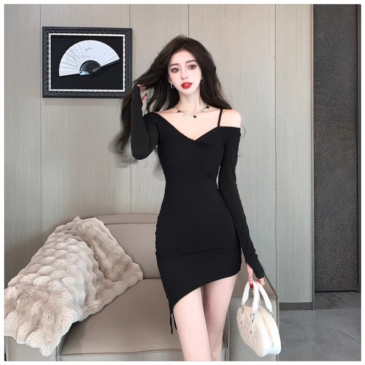 He Xiaoben Fragrant Celebrity Sexy Temperament Irregular Suspender Off-the-shoulder Dress Hip-wrapped Short Dress Black Dress