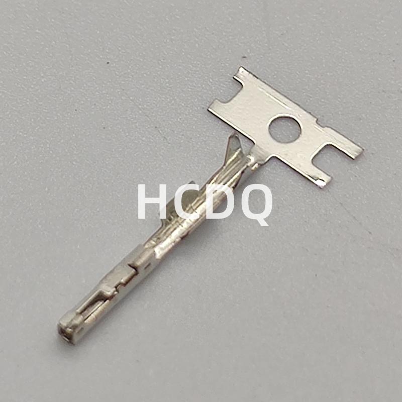 The original 90980-12912 automobile connector shell and connector are supplied from stock