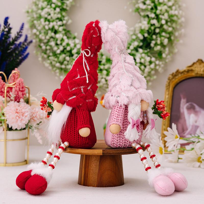 Elegante Hoed in Hartvorm Kabouterbeeldje Met Parelpoten Voor Romantische Decoratie