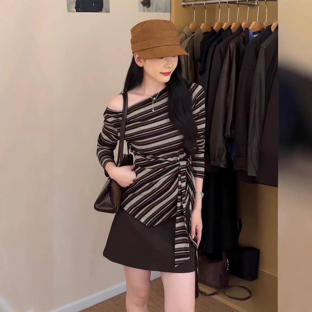 Color-Block Striped One-Shoulder Lace-up Long-Sleeve Tee, Women's Early Autumn Sexy Slim-Fit Top