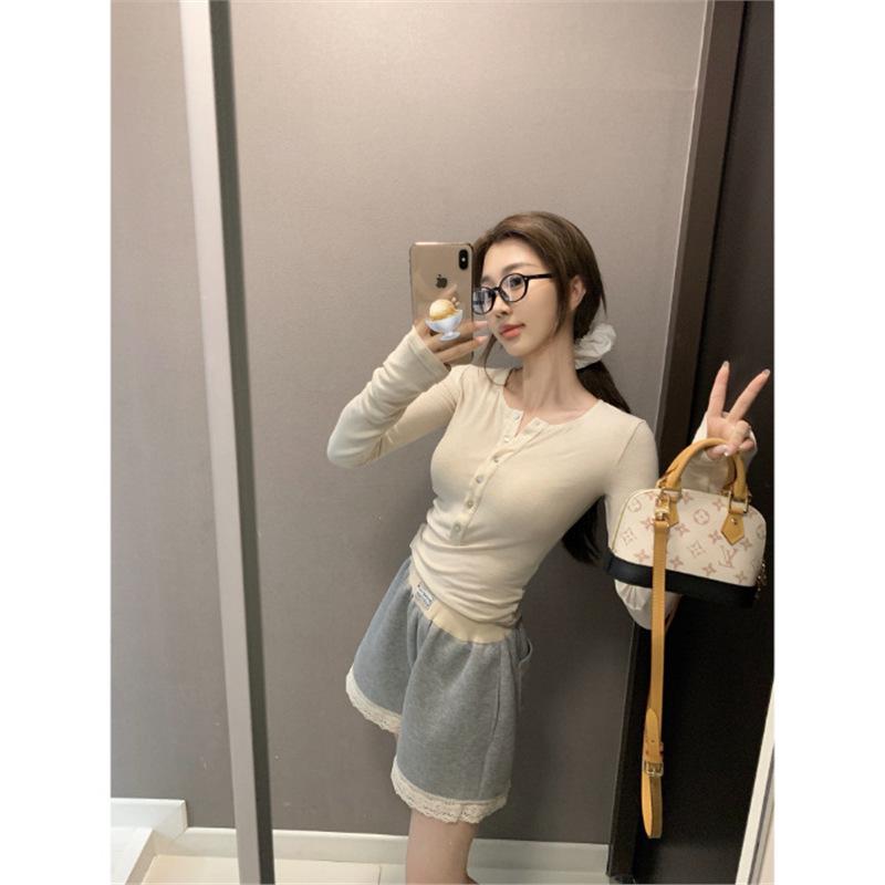 

260g Rayon Long-Sleeve T-Shirt with Shell Buttons - Flattering Fit Small