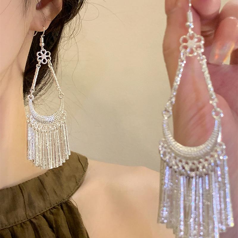 Yunnan Ethnic Style Handmade Tassel Earrings for Women