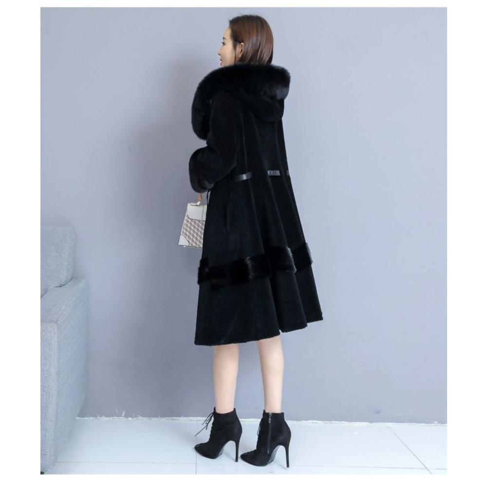 Fur Sheep Shearling Coat Women's New Winter Mother Fox Fur Hooded Thickened Coat Mid-length