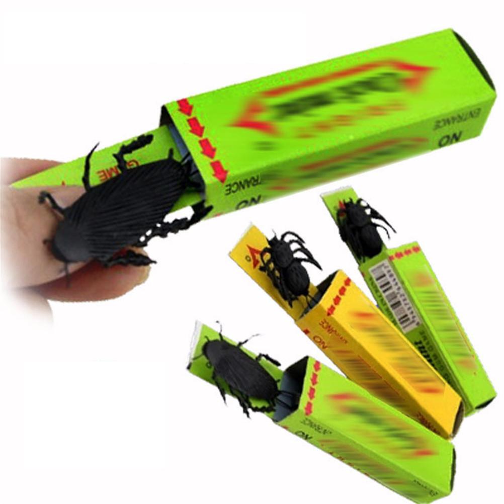 2PCS Gifts for Boyfriend Novelty Joke Chewing Gum Shocking Toy Prank Trick Gag Cockroach Gum Farce