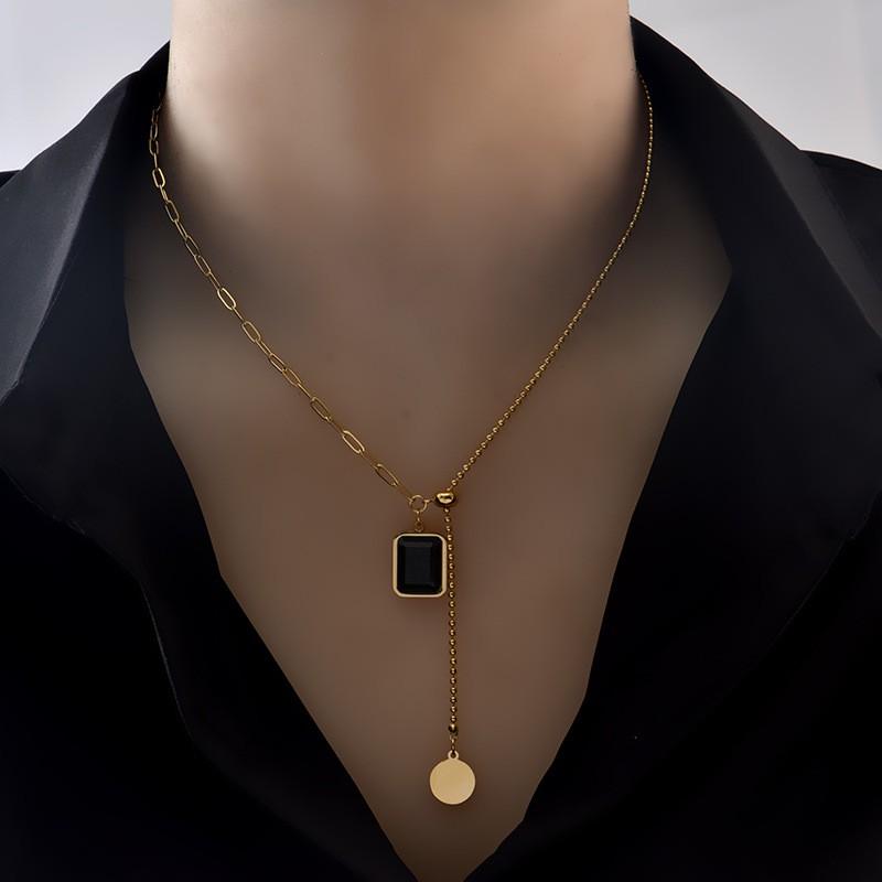 Minimalist Geometric Emerald Green Titanium Steel Pendant Necklace Women Adjustable Water Wave Chain Fashion Jewelry