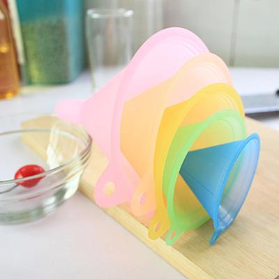 Small 5 Size Convenient Home Liquid Filling Kitchen Tool Oil Funnel Fluids Filler Funnel