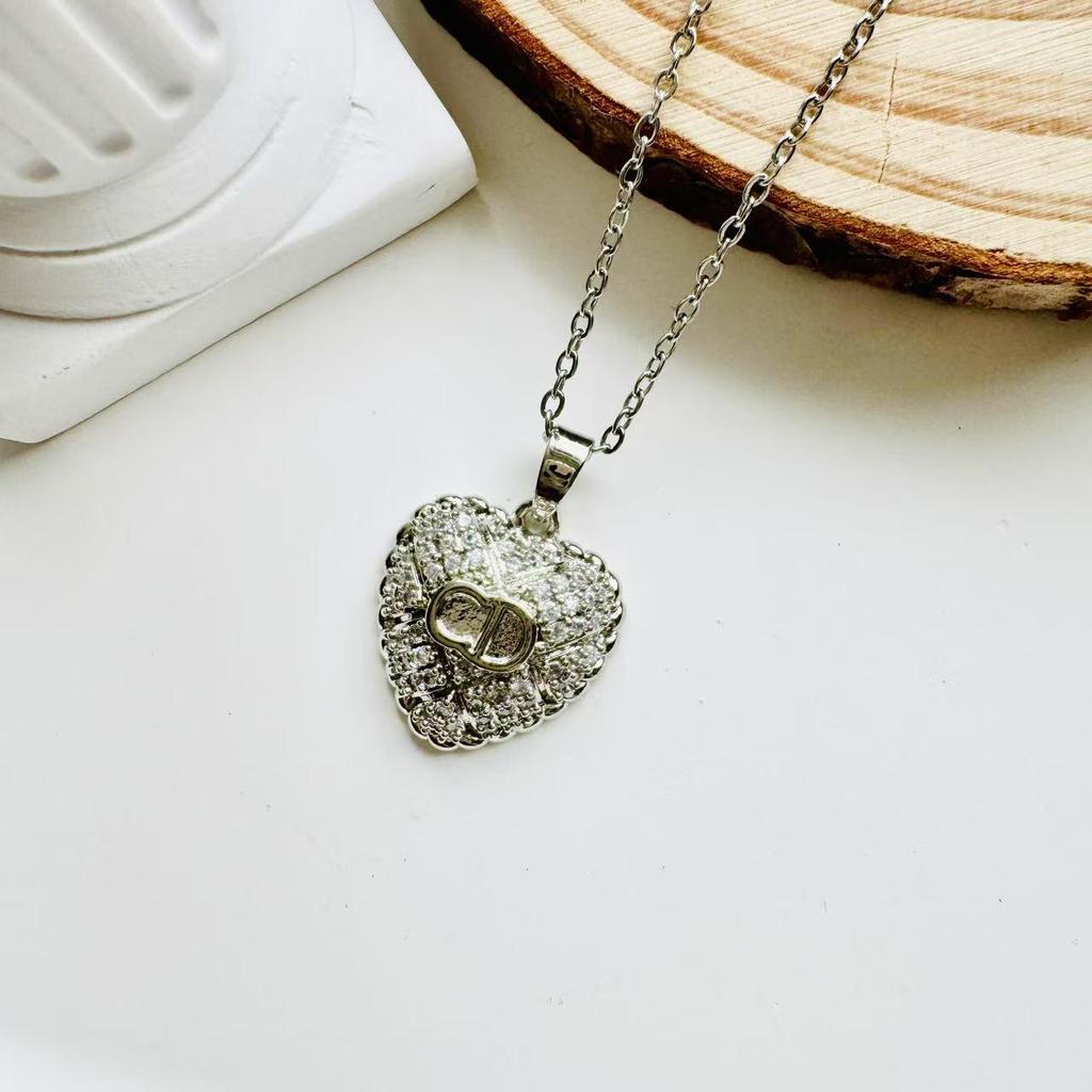 Retro INS Style Multicolor Zircon French Peach Heart Necklace with Diamonds and Titanium Stainless Steel