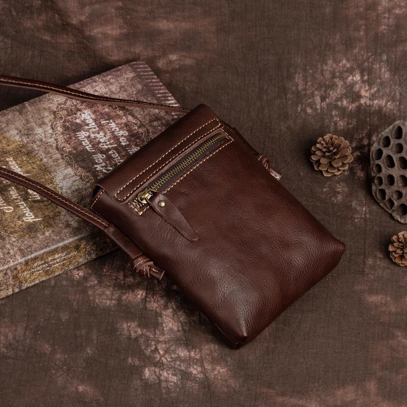 Vintage and Trendy Women's Bag, Vintage and Artistic Style Vegetable Tanned Leather Small Bag, Simple Single Shoulder Crossbody Phone Bag
