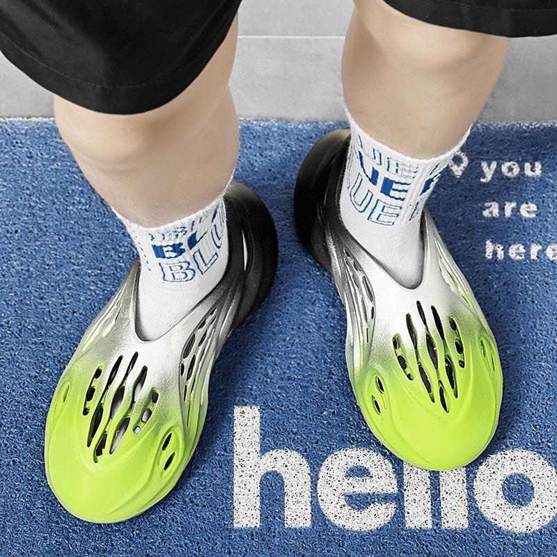 New Summer Men's Casual Fashion Beach Shoes Korean Version of the Trend Bag Head Camouflage Hole Shoes