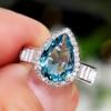 Nuovo Anello da Donna Hyperbole per Festa Cocktail Con Enorme Zircone Cubico Azzurro Montatura a Griffa Regalo di San Valentino per Moglie