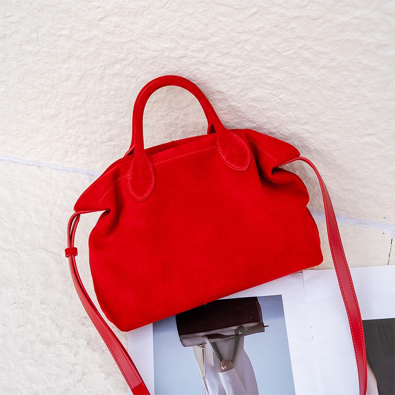 

Luxury Suede Velvet Handbag Highend Leather Shoulder Bag Simple Retro Bucket Crossbody Bag Designer Style Solid Color Dinner Bag 26x8x20cm красный