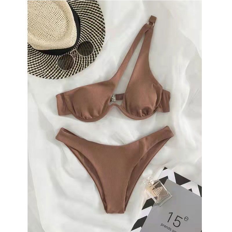 Nouvel Été Nouveau Bikini Fête de Plage Sexy Dames Maillot de Bain Deux Pièces Couleur Unie Une Épaule Ensembles Soutien-Gorge Français Femmes Découpé Y2k Vêtements Féminins