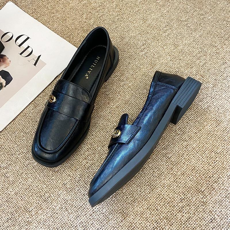 X130-8 Grape Mom Gleiche Kamelien-Plateau-Slipper Damen Retro Goldene Schnalle Vielseitige Dicke Ferse Kleine Lederschuhe Damen