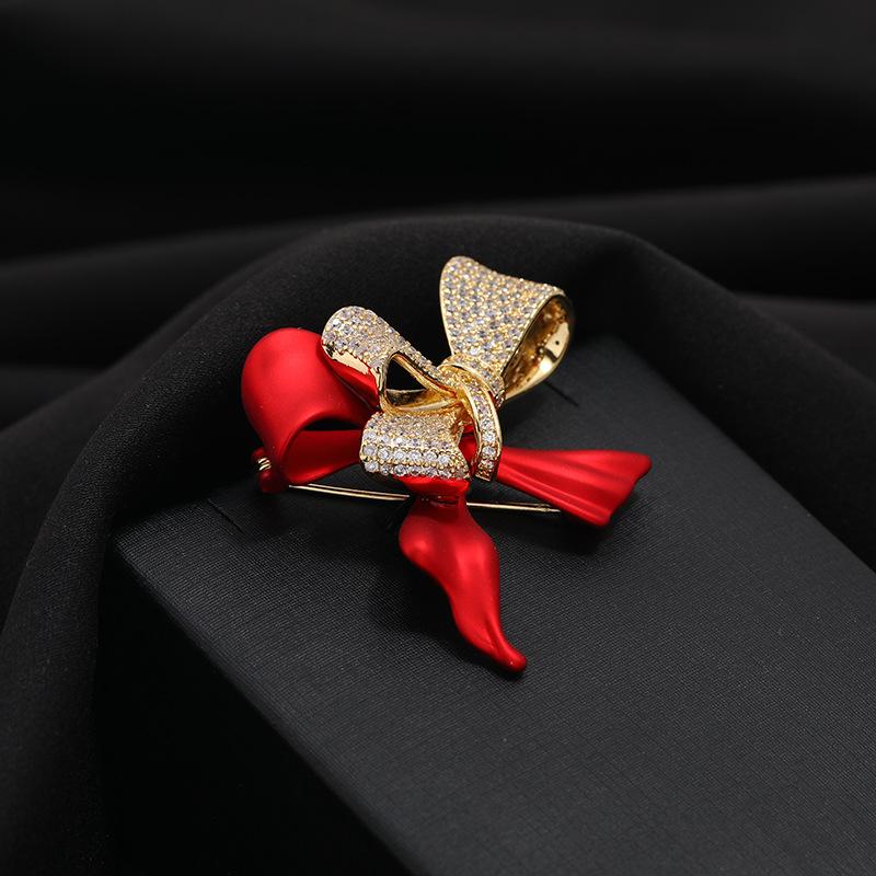 Elegant Red Bow Crystal Brooch Women's High-end Luxury Temperament Suit Versatile Corsage Exquisite Pin Accessories