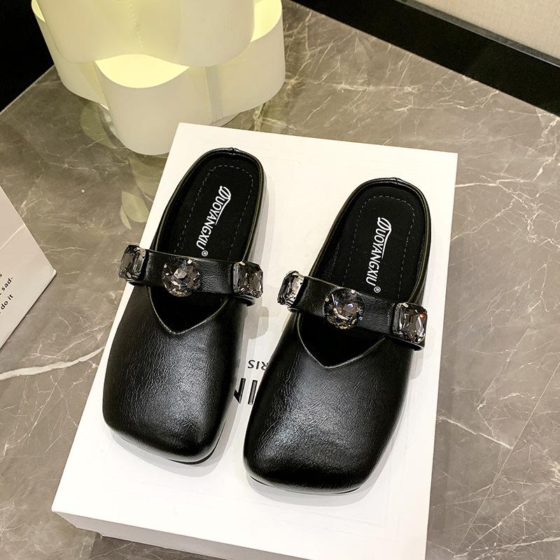 Internet Celebrity Super Fire Fairy Wind Square Head Baotou Rhinestone Versatile Slippers Women's Shoes Summer Wear 2025 New Flat Sandals