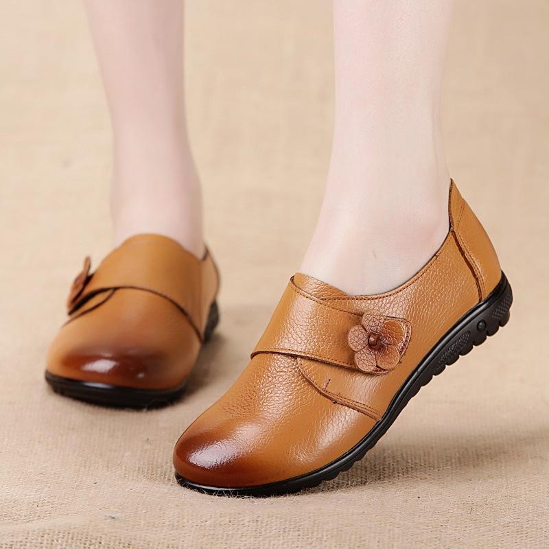 Big size New Retro Handmade Folk Style Women Flats Leather Soft Bottom Casual Shoes Mother Fashion Loafers Nurse Work Shoe