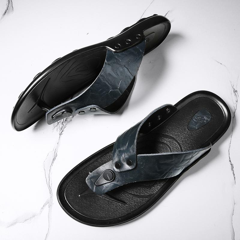 Fashion Italian Men Summer Breathable Beach Flip Flops Sandals High Quality Flat Designer Walking Flip Flops Classic Casual Leather Shoe