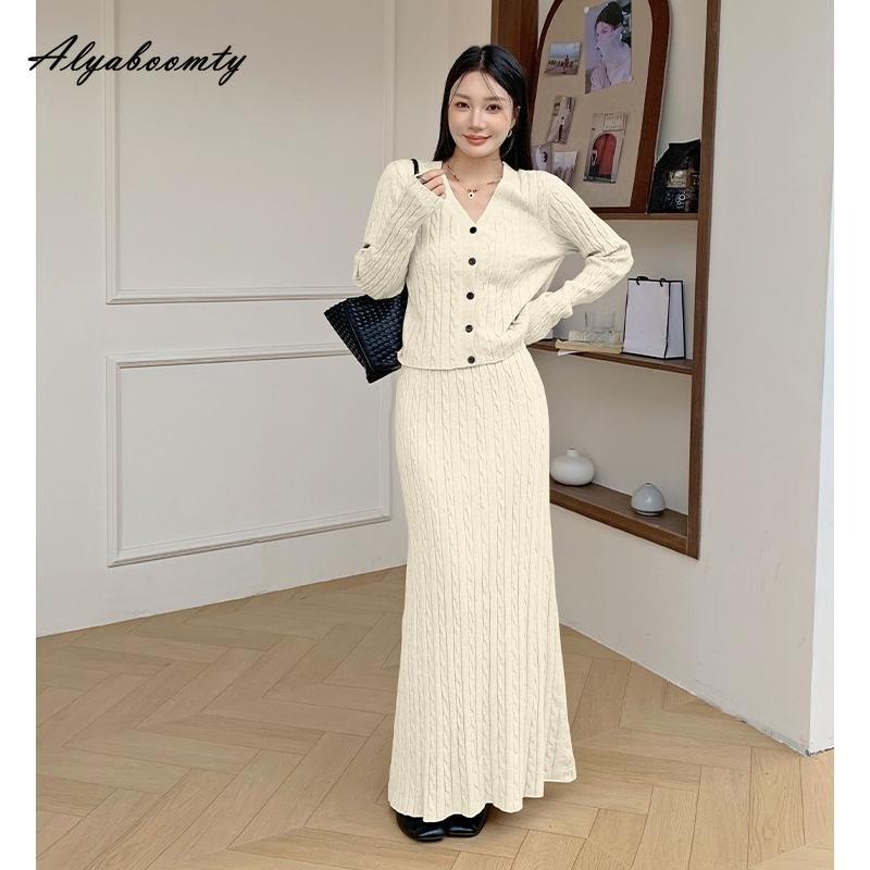 Elegante Mode Herbst Winter Damen 2-teiliges Strickset V-Ausschnitt Strickjacke+Maxi Langer Strickrock Dick Warm Feminin Braun Schwarz Grau Outfits