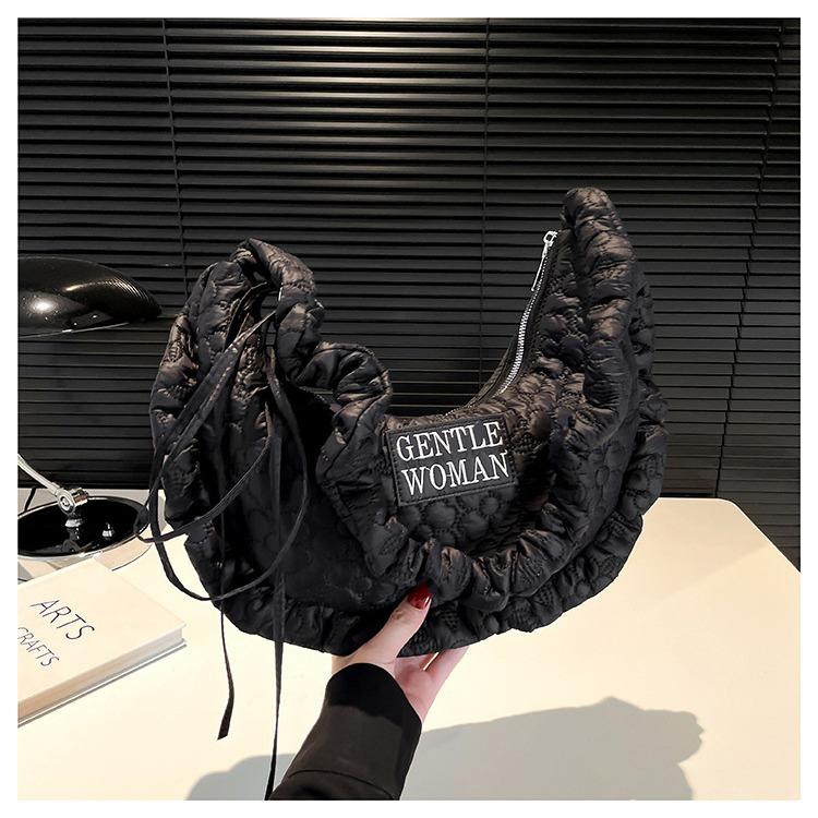 

2024 осень и зима новая повседневная сумка в стиле ретро с пельменями модная сумка-мессенджер на шнурке с принтом волн в стиле знаменитостей из Интернета чёрный