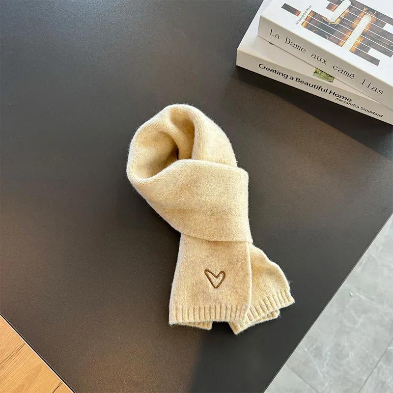 2025 Korean Version of Children's Scarf Autumn and Winter Boys and Girls Warm Love Foreign Style Versatile Baby Bib Trend