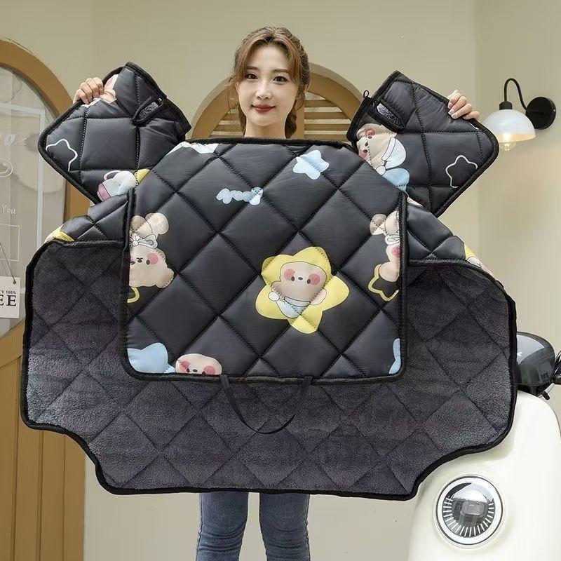 Motorcycle & Tricycle Winter Windshield with Fleece - Cold & Water Resistant Violent Bear Model