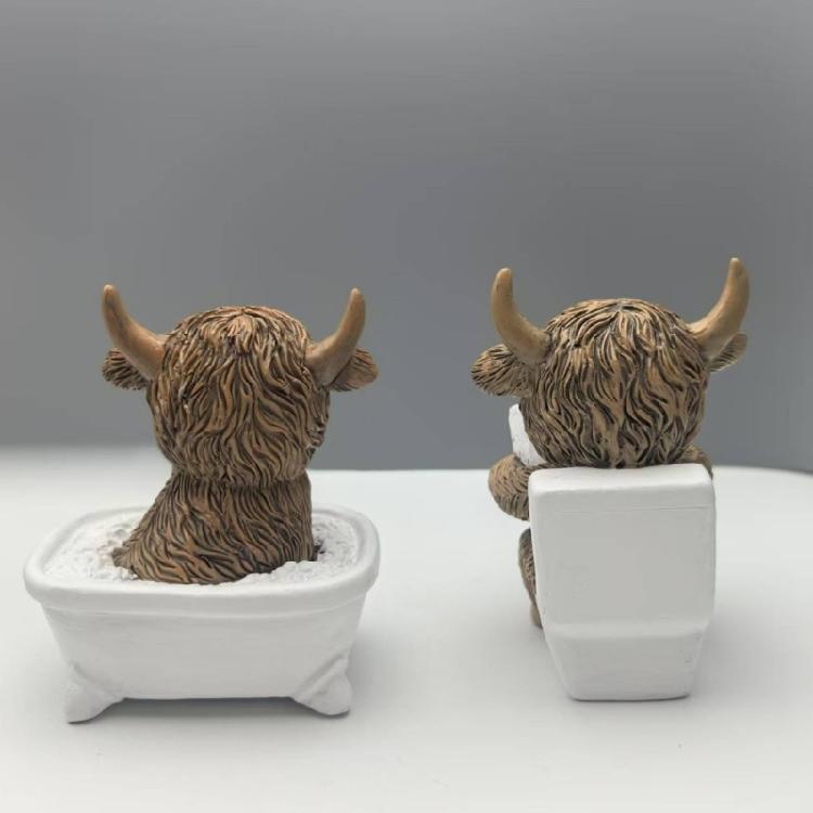 Creative Resin Animal Figurine Toilet Seat Cow Statue Sculpture Decorative Accent For Bathroom Counter top Display