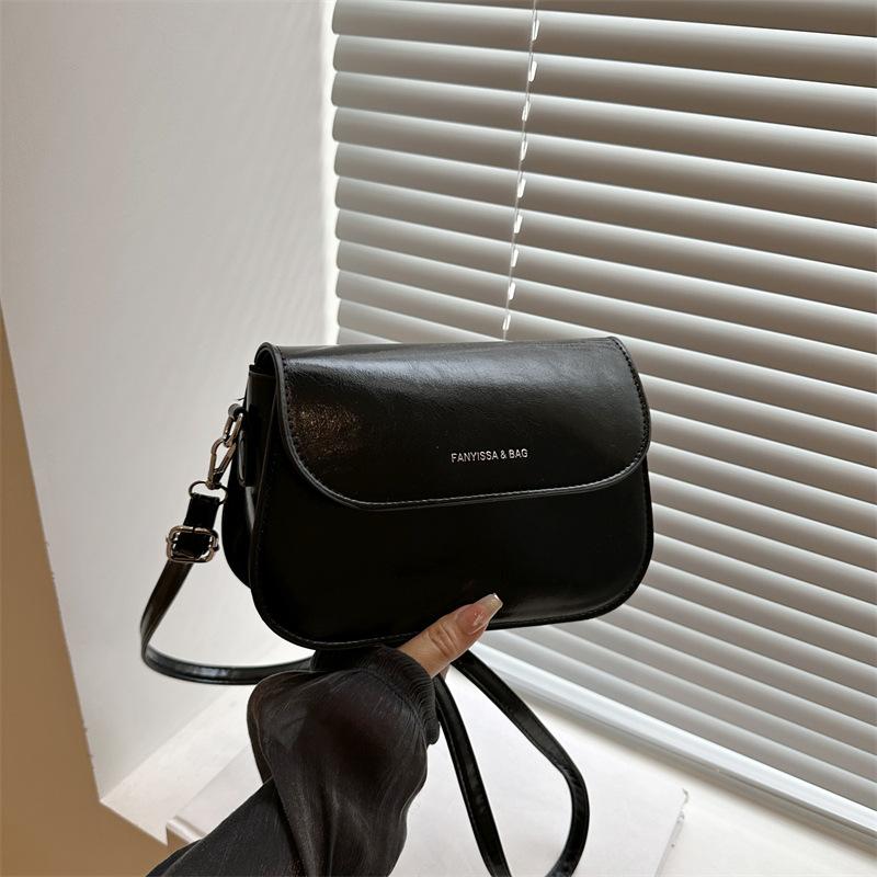 Trend High-end Sense Versatile Saddle Women's Bag Spring Fashion Shoulder Messenger Bag Simple Women's Bag