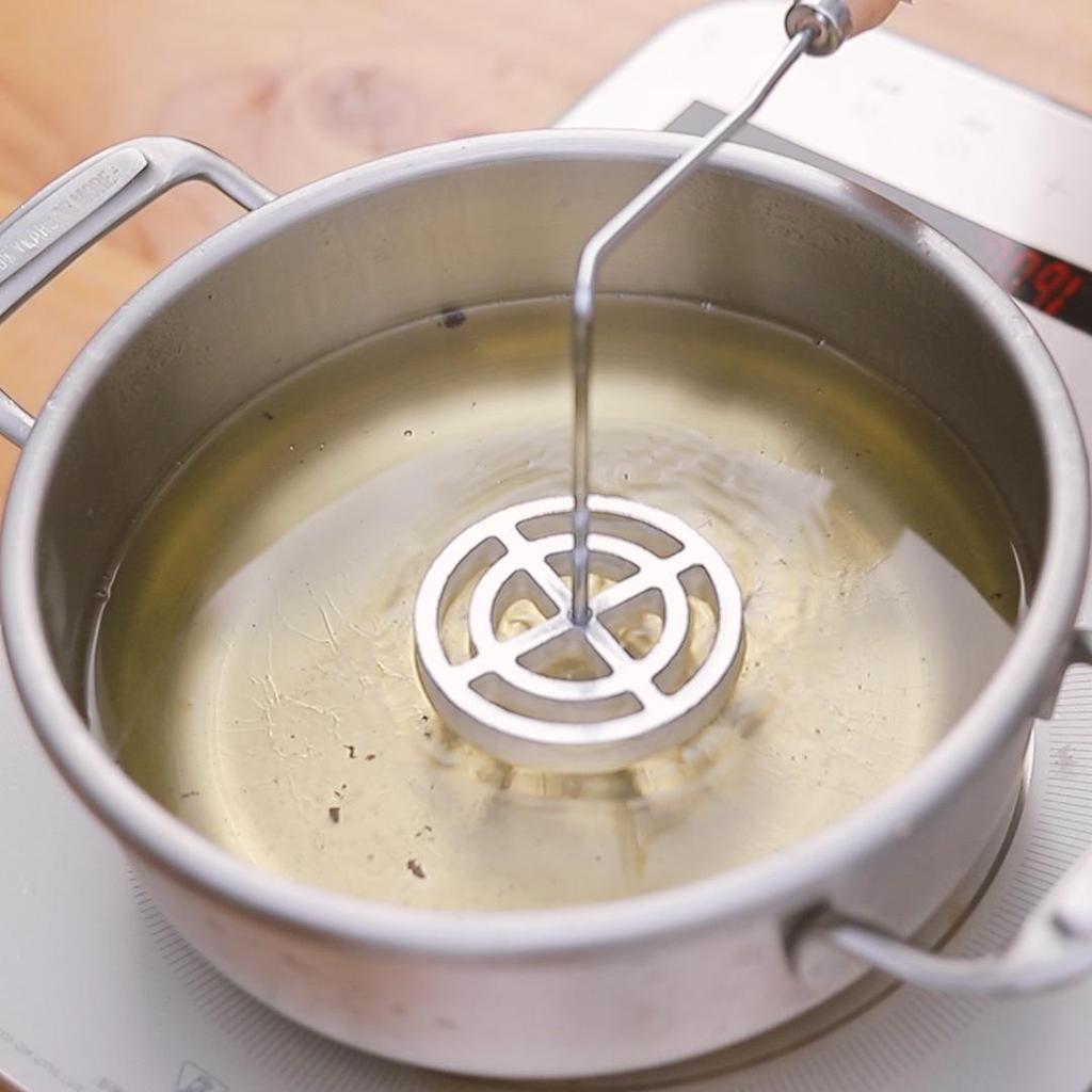 Nepřilnavá hliníková forma na knedlíky a dortíky