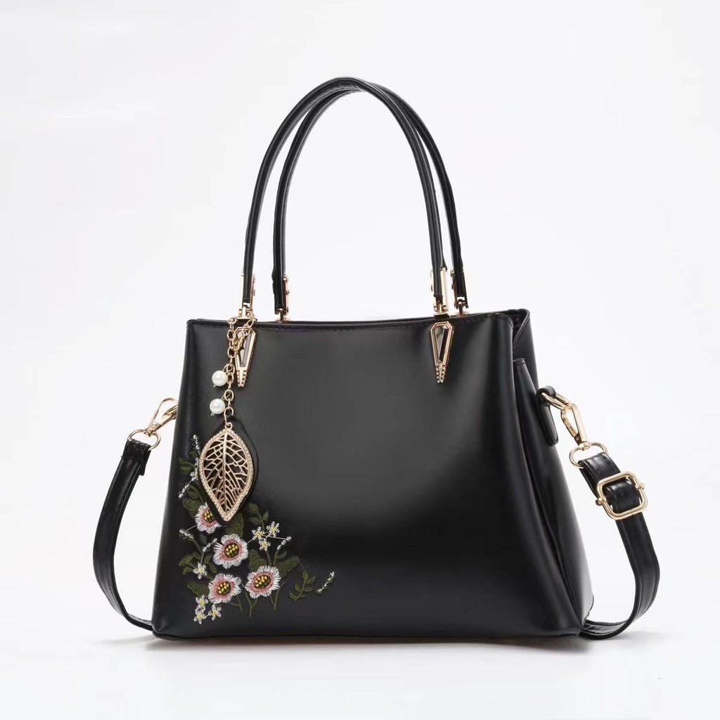 

Stylish Mid-aged Women s Embroidered Soft Leather Bucket Bag With Large Capacity Available In Black White Red Khaki Pink And Brown чёрный