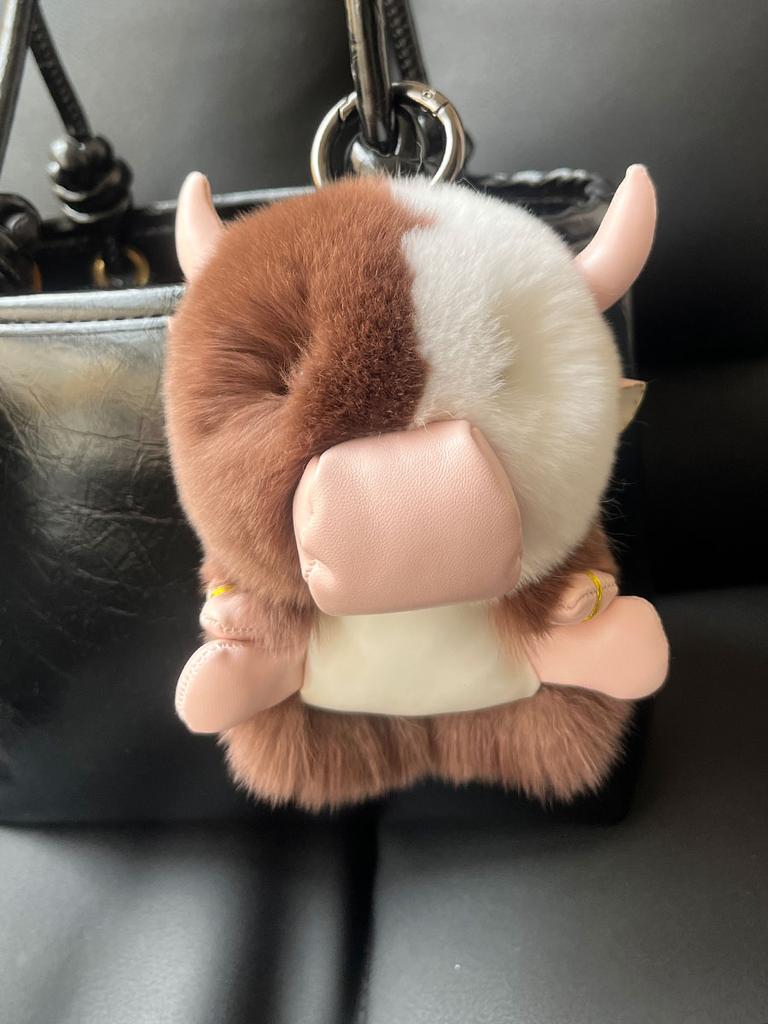 Cute Real Rex Rabbit Fur Cow Keychain Korean Ins Style Fluffy Fur Pendant Plush Doll Bag Charm Accessory for Women Girls Gift