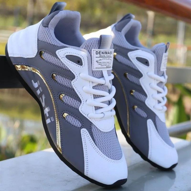 Summer New Sneakers for Men Lightweight Soft Leather Men's Vulcanized Shoes Comfort Platform Men Tennis Shoes Zapatillas Hombre