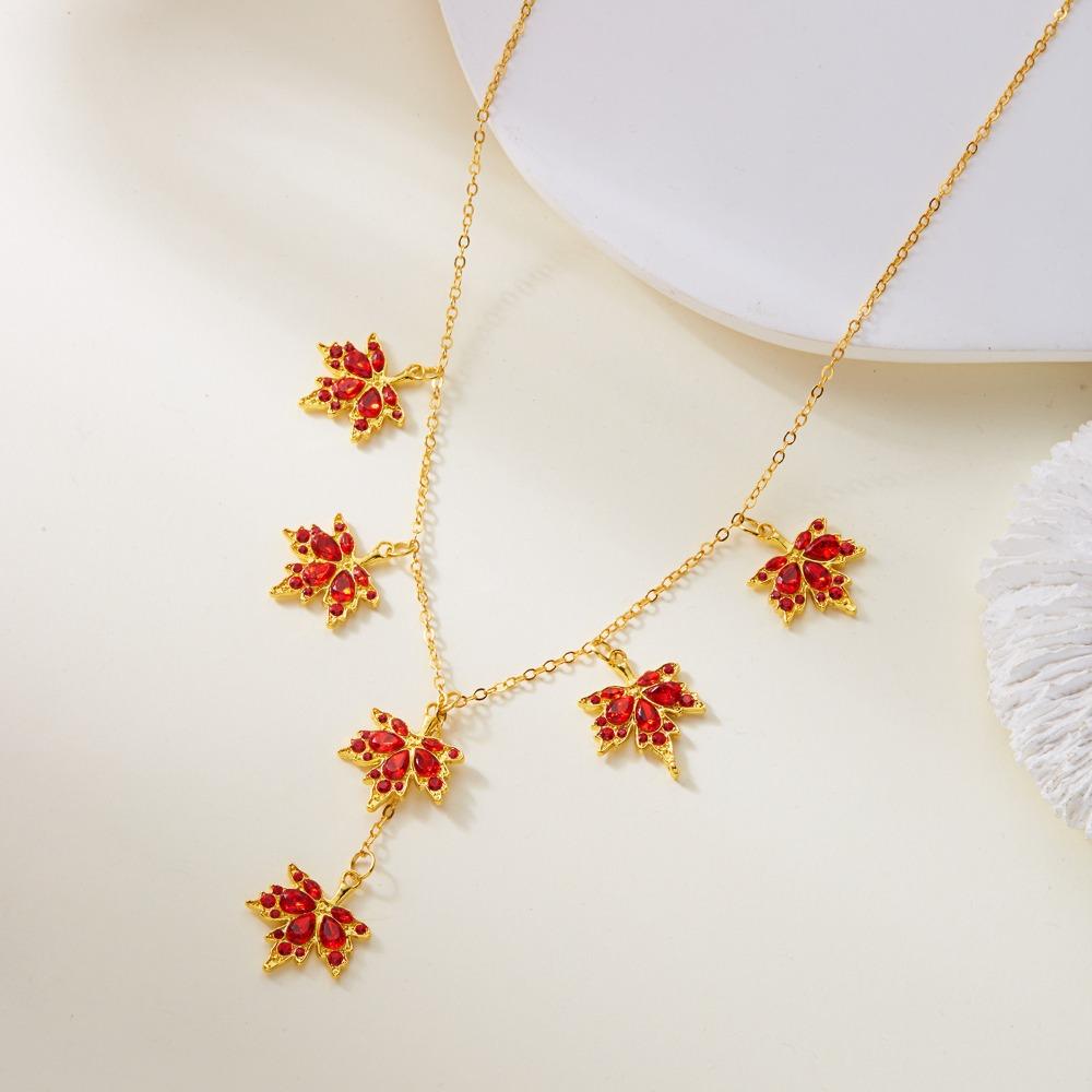 Irregular Rhinestone Necklace Alloy Pendant Necklace Fashion Maple Leaf Necklace  For Women