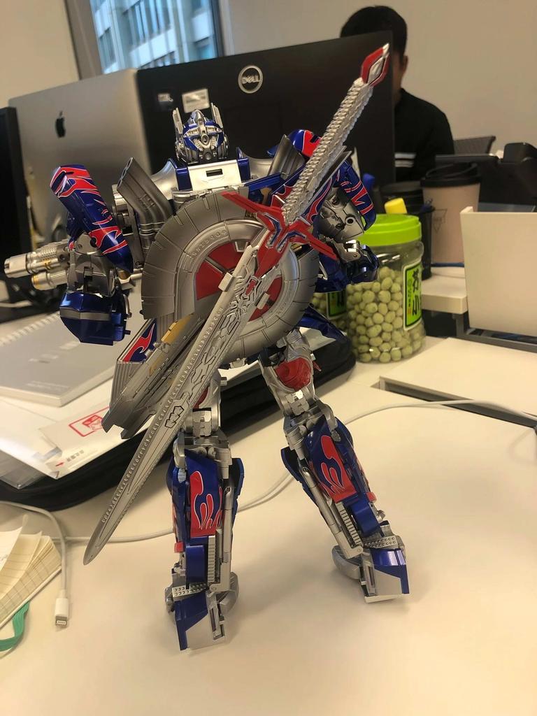 BMB Optimus Commande BS03 Deformation Robot The Last Knight Warrior BS-03 Transformation Playthings Action Figure Model