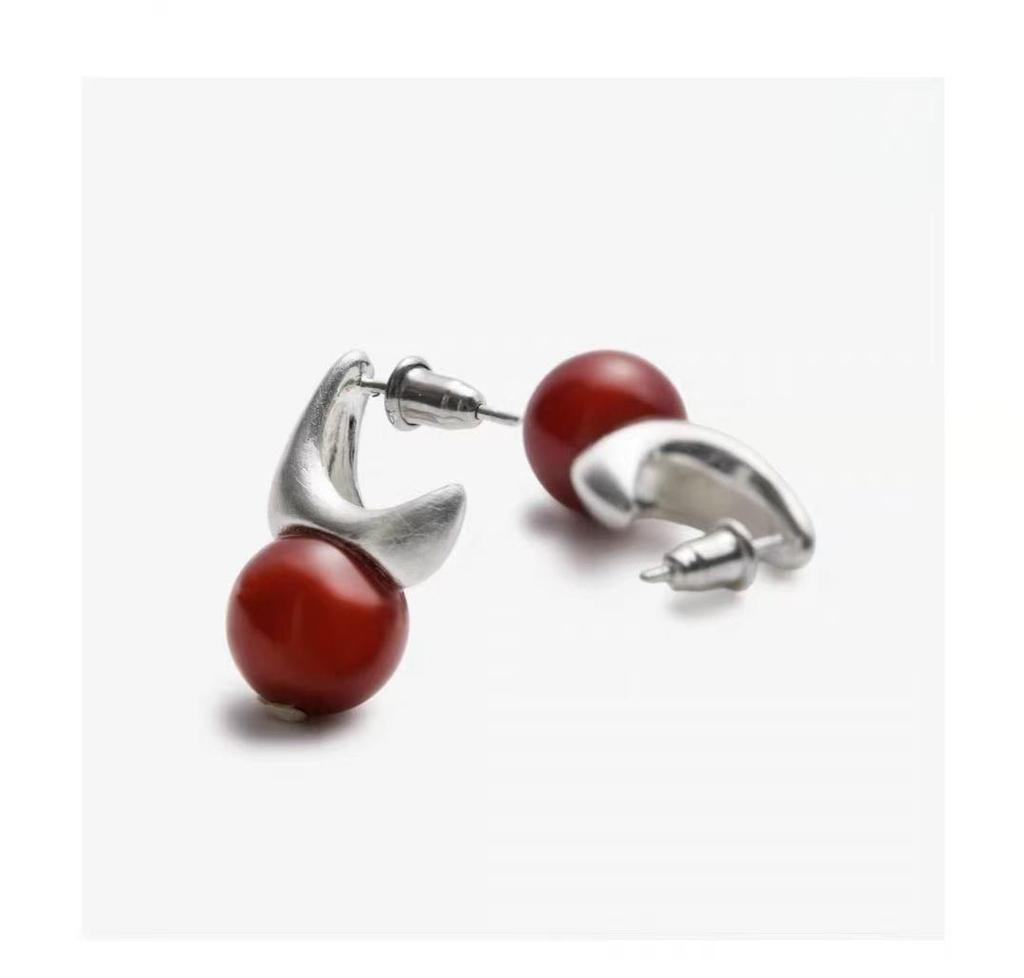 Elegant South Red Agate Stud Earrings: Classic, Versatile, High-End, Unique Design for Women