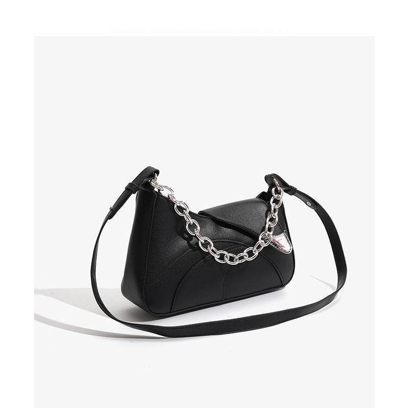 Niche new versatile commuter chain single shoulder underarm bag