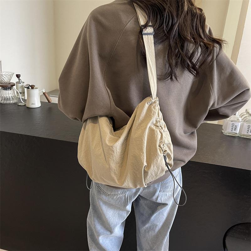 Solid Color Large-capacity Leisure Bag 2025 Summer New Foreign Style Shoulder Messenger Bag Going Out Travel Bag Fashion Backpack