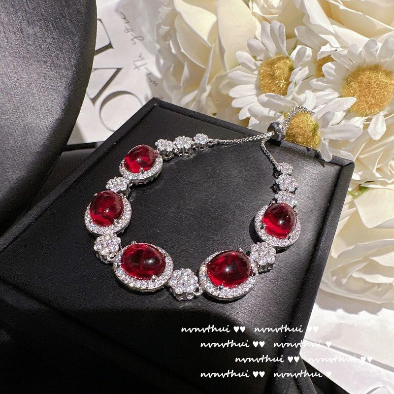 Julianne Pomegranate Egg-Shaped Gem Necklace, Antique, 18K Gold-Plated Foam Jade Pigeon Egg Zircon Bracelet